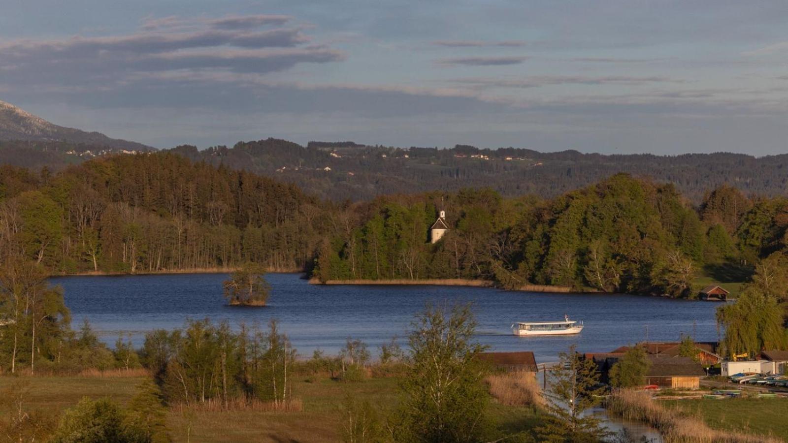 Ferienwohnungen Schwarzer In Seehausen Am Staffelsee Bagian luar foto